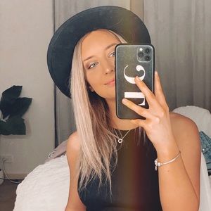 Meet your Posher, Taylah